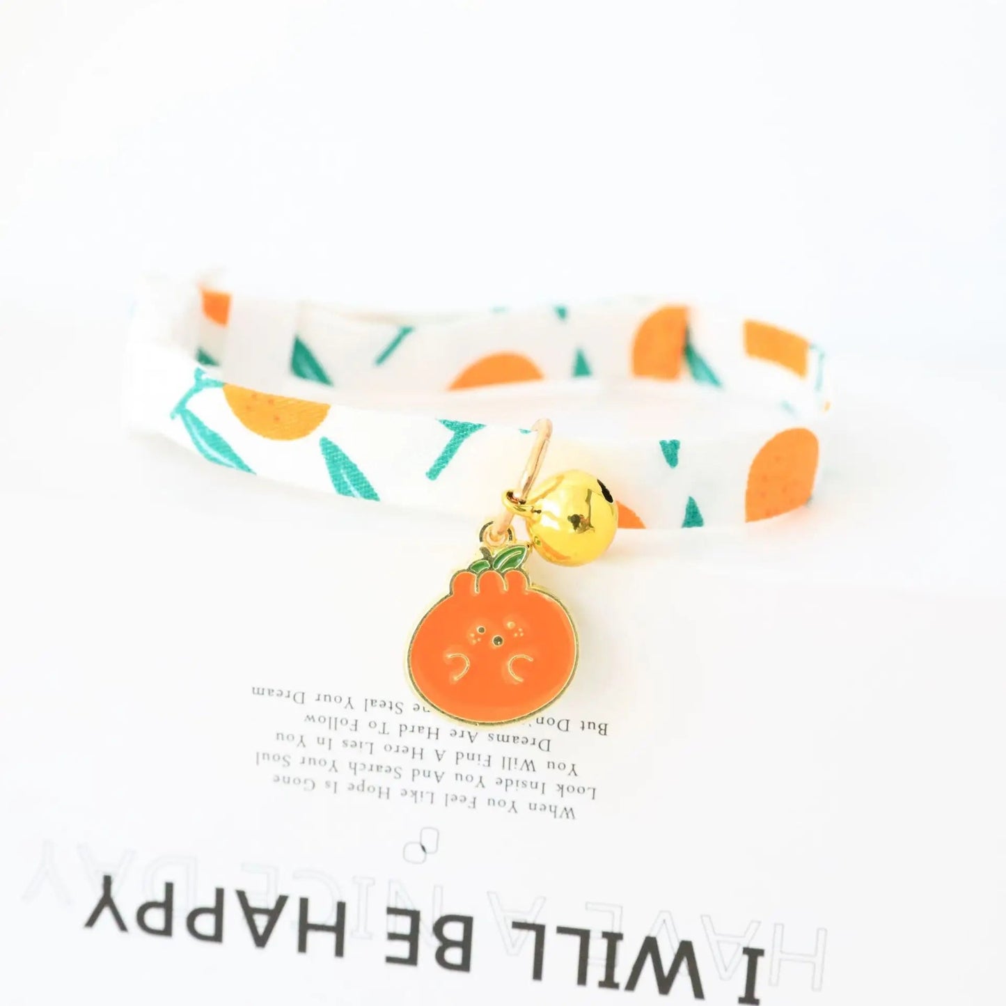 Cartoon pet collar for dogs and cats, designed for comfort and style with easy-to-adjust features. use cat collar, stylish