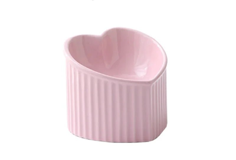Raised bowl for cats and dogs in the shape of a heart
