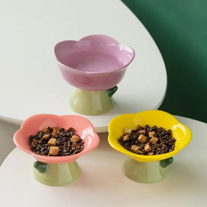 Creative ceramic bowl for cats and puppies non-slip flower shape