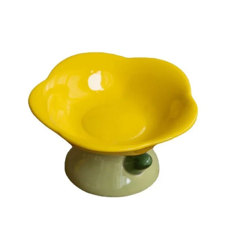 Creative ceramic bowl for cats and puppies non-slip flower shape