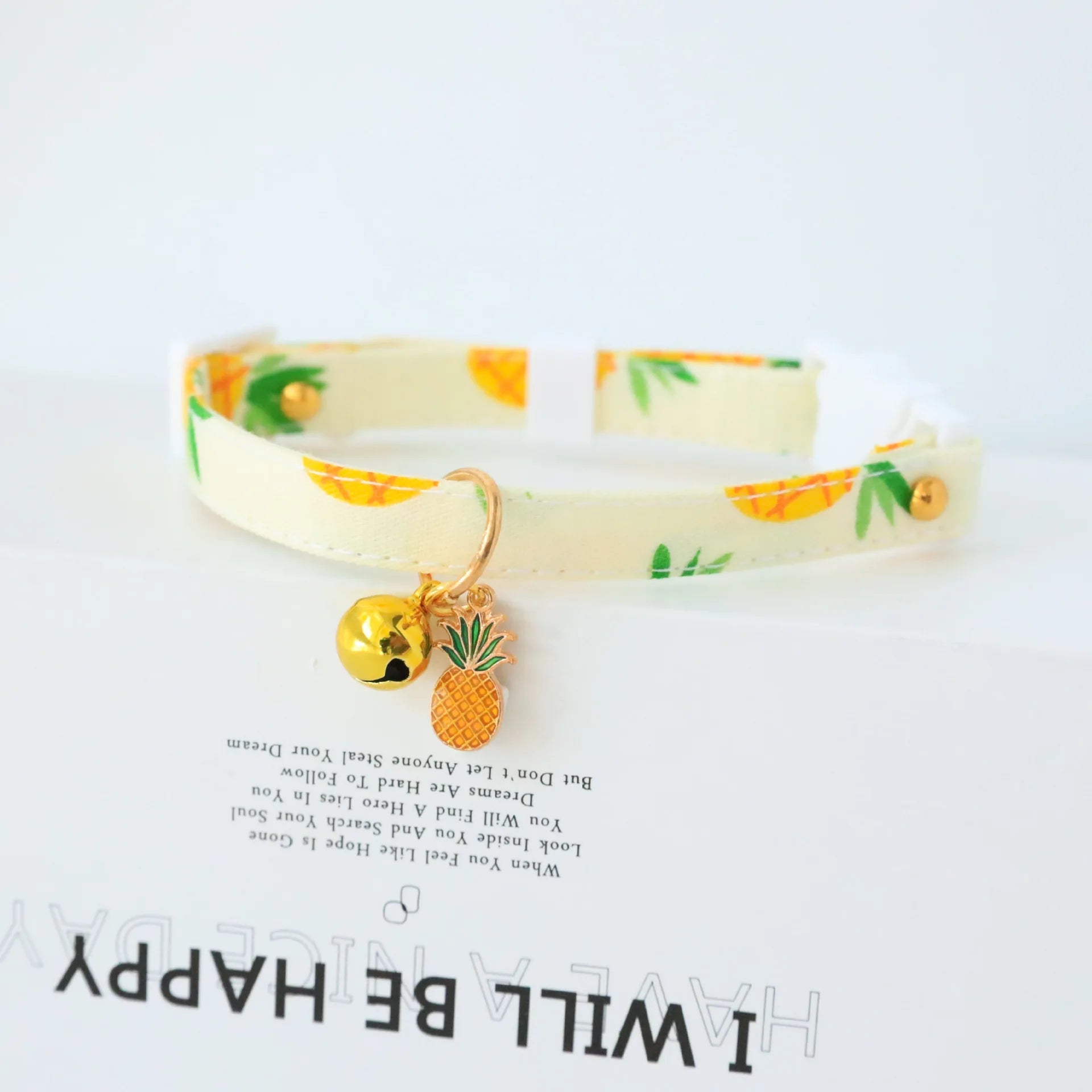 Cute cartoon fashion collar for cat and puppy.