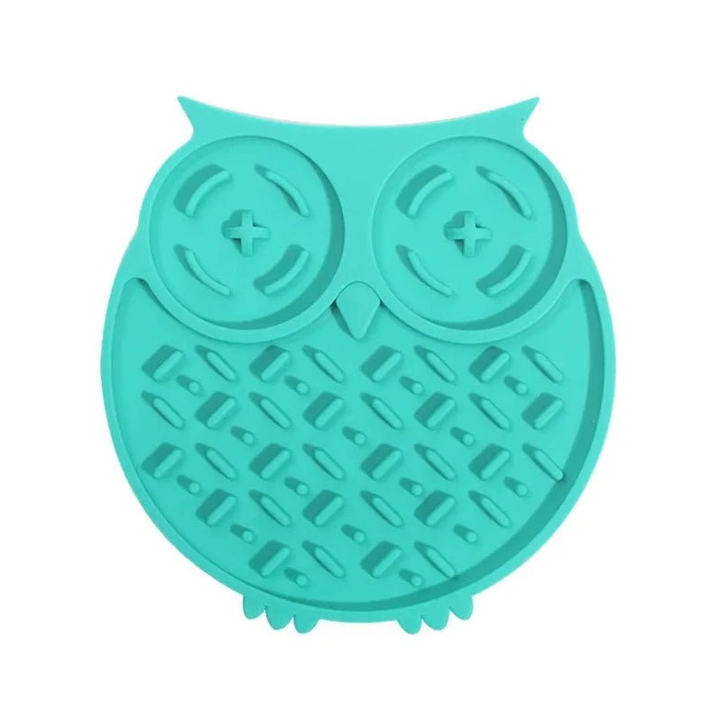 Slow-feeding suction cup feeder for pets, designed to improve digestion and reduce bloating.slow-feed pet bowl, digestion